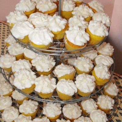 Mini Wedding Cupcakes