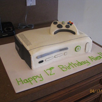 Xbox Cake W/ Controller