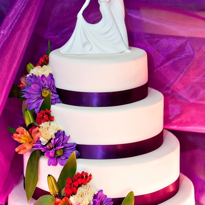 Round Wedding Cake