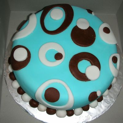 Fune Blue And Brown Cake