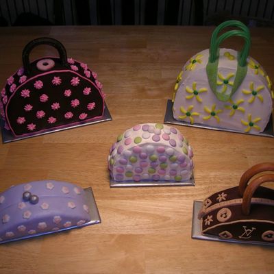 Purse Cakes
