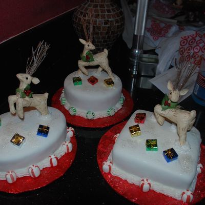 3 Christmas Cakes