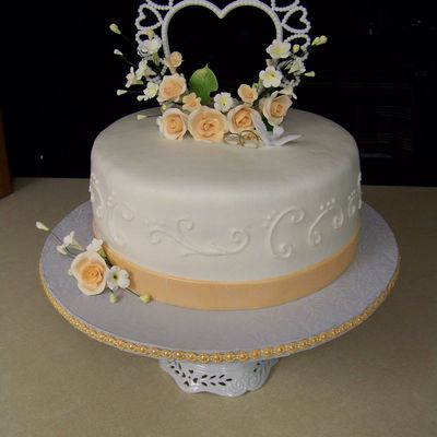Gumpaste Peach