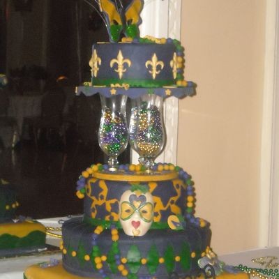 Mardi_Gras_Prom_And_Cake_025.jpg