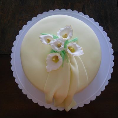 Lillies Cake