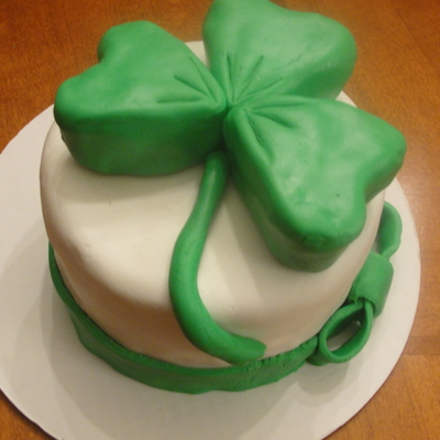 Shamrock- Mini Cake