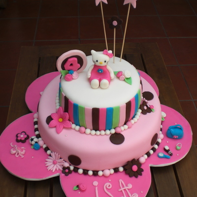 Hello Kitty Cake