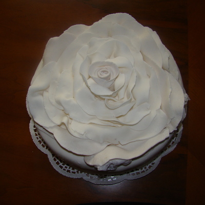 Rose Shaped Cake