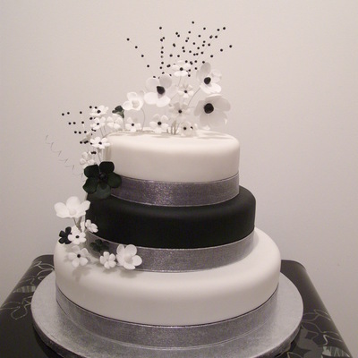 Black And Wedding Airbrushed Wedding Cake
