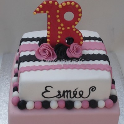 She Wanted A Cake In Moulin Rouge Stylethis Is What I Made For Her