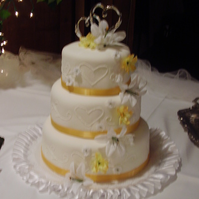 Peaches & Cream Wedding Cake