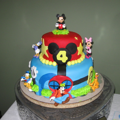 Mickey Mouse Clubhouse Cake