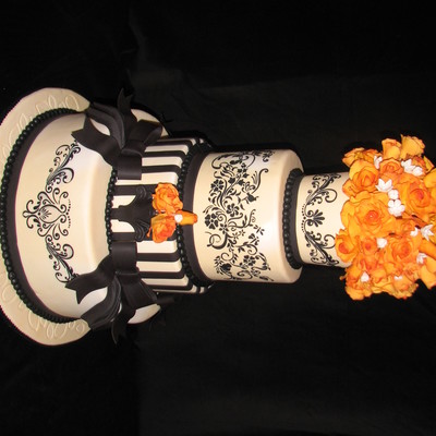 Black And Cream Couture' With Roses