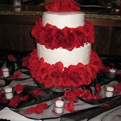 60Th Birthday Gala Red Rose Cake