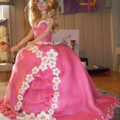 Barbie Cake