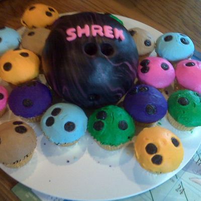 Bowling Ball Cake & Cupcakes