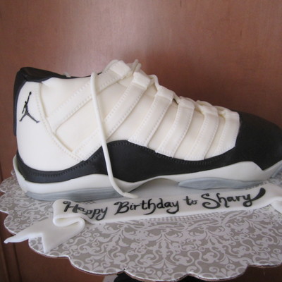 Black/white Jordan Shoe Cake