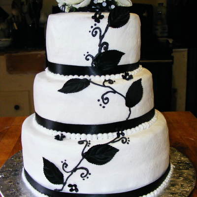 Black And White Bridal Cake