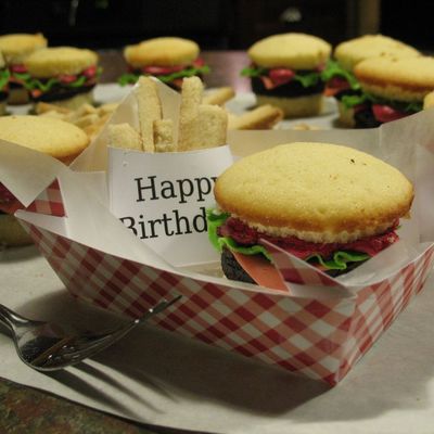 Mini Burger Cakes