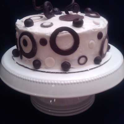 Black And White Circle Cake