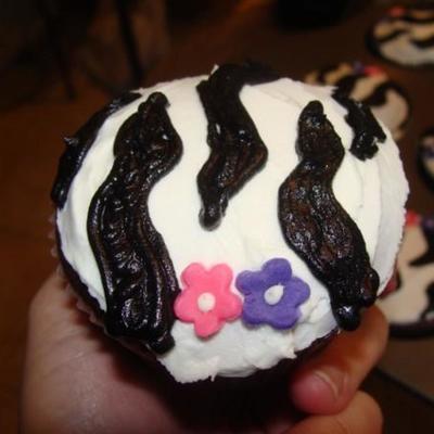 Zebra Cupcakes With Fondant Flowers