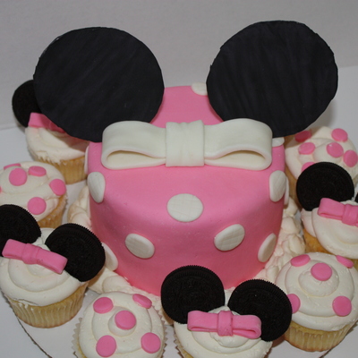 Mickey Mouse Cake