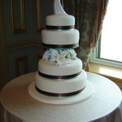 Asisted With Wedding Cake