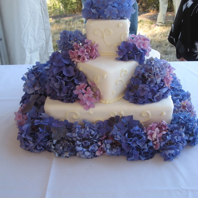 Square Wedding Cake With Hydrangeas