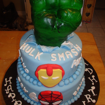 Super Hero Cake; Hulk,ironman,spiderman
