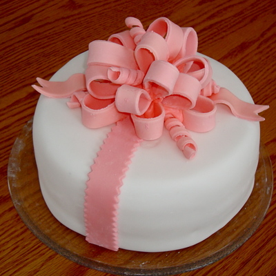 Bow Cake
