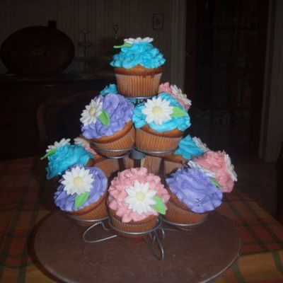 Colourful Daisy Cupcakes
