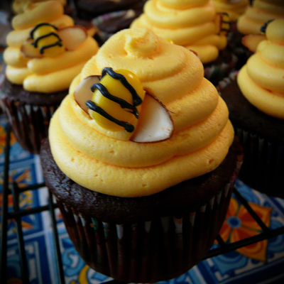 Bee Hive Cupcakes