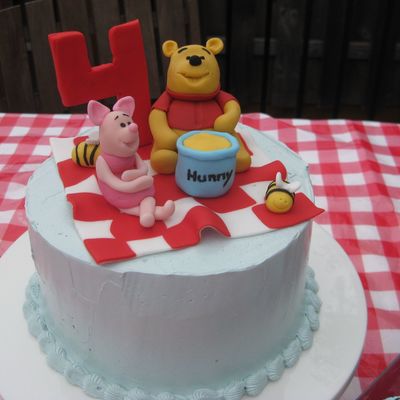Winnie The Pooh Cake