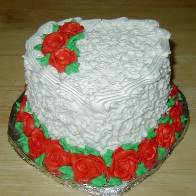 6" Heart Cake With Red Roses