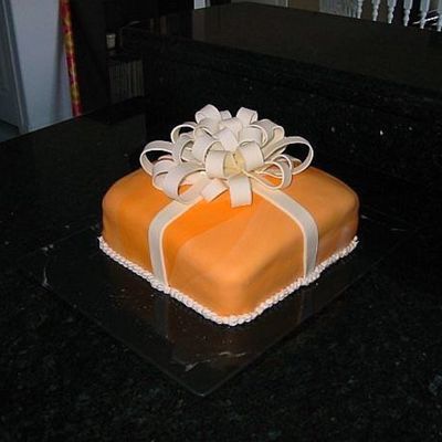 Orange Marble Gift Cake