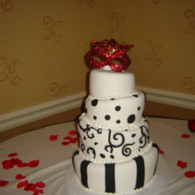 Masquerade Topsy Turvey Black And White