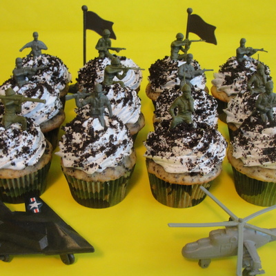 Army Cupcakes