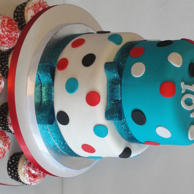 Graduation Cake And Cupcakes