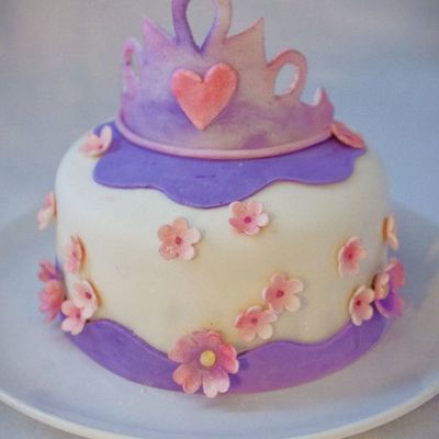 Tiara Cake