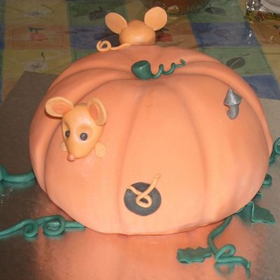 Pumpkin Mouse House