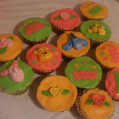 Pooh And Friends Cupcake