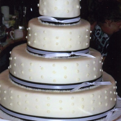 Black & White Wedding Cake