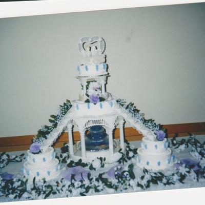 Wedding Cake With Fountain