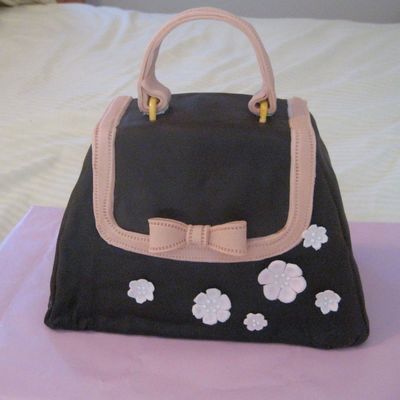 Elisa Strauss Purse Cake