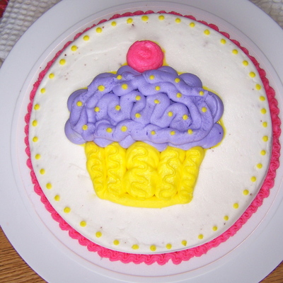 Cucpcake Cake For Wilton Basic's Class