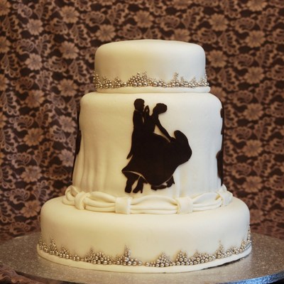 Dancing Couple Wedding Cake