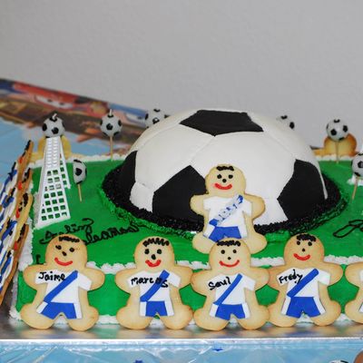 Soccer_Cake_2009.jpg