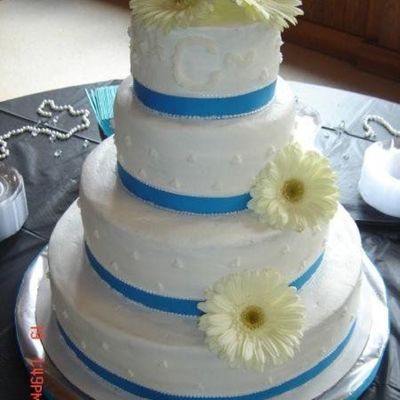 Daisy Wedding Cake