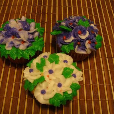 Cupcakes_Flowers.jpg