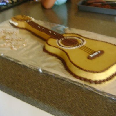 Ukulele Cake For Fathers Day